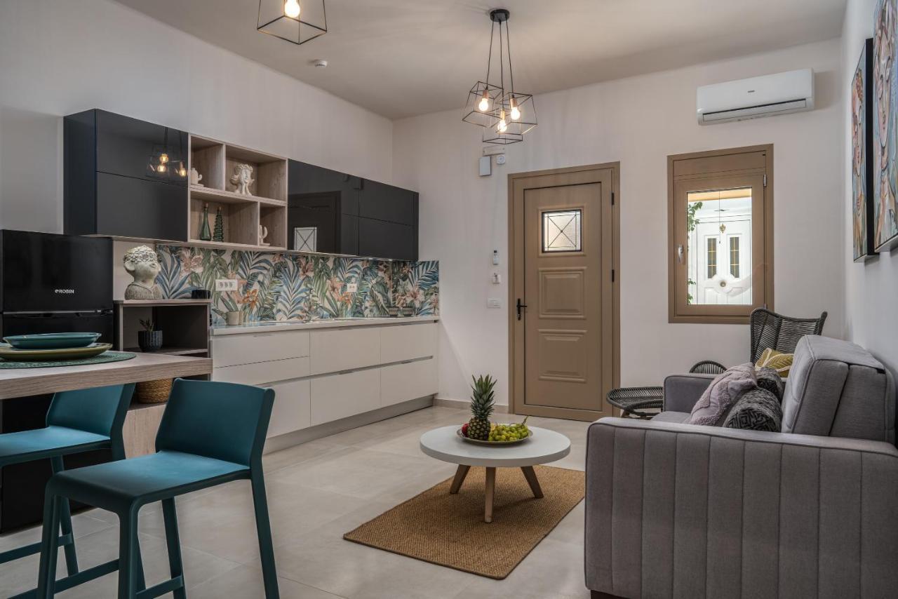Andy's & Hari's Elegant Town Appartement *